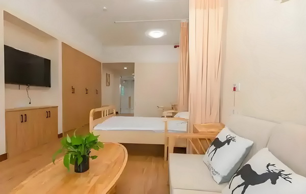 深圳个人落户_李兰迪：认可自己是一件很酷的事情 不下加之居高成本生活